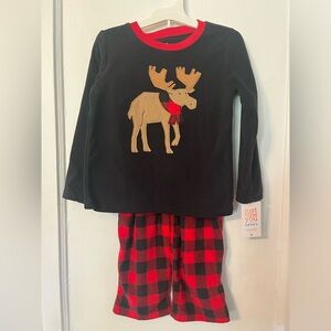 Carters 4T fleece pajama set-NWT